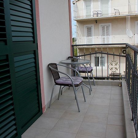 Apartmani Krka Rooms Lozovac Ruang foto