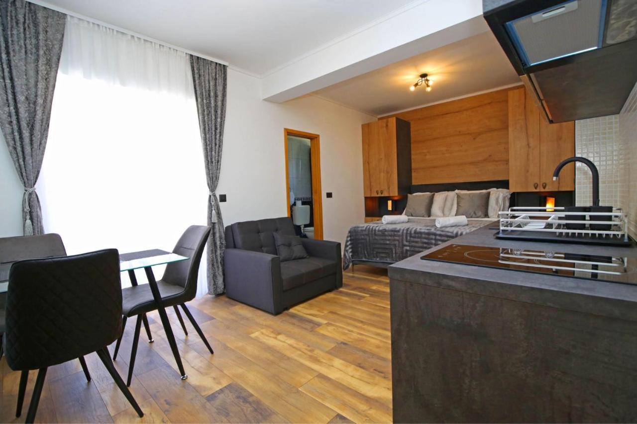 Apartmani Krka Rooms Lozovac Bagian luar foto