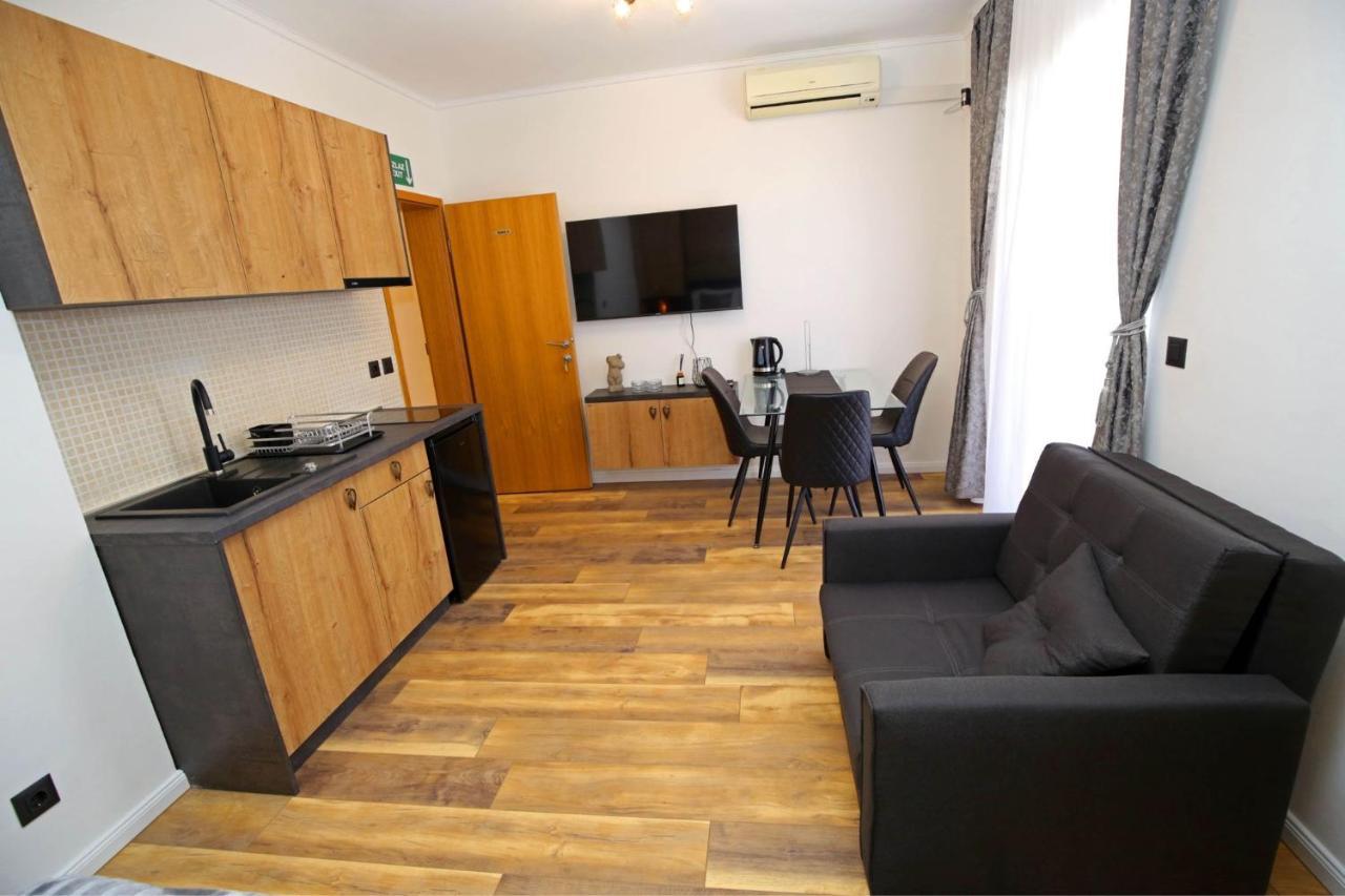 Apartmani Krka Rooms Lozovac Bagian luar foto