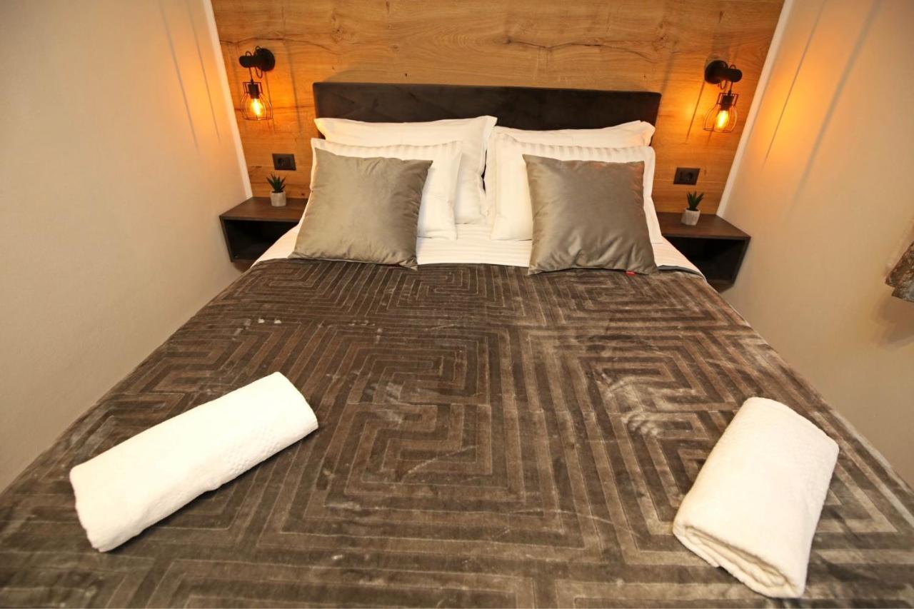 Apartmani Krka Rooms Lozovac Bagian luar foto