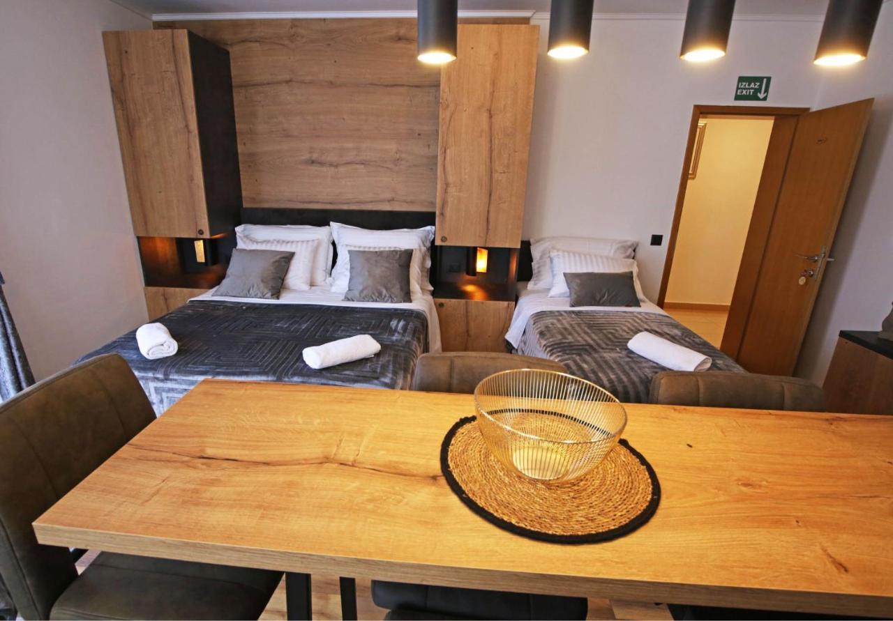 Apartmani Krka Rooms Lozovac Bagian luar foto