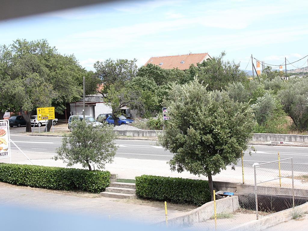 Apartmani Krka Rooms Lozovac Bagian luar foto